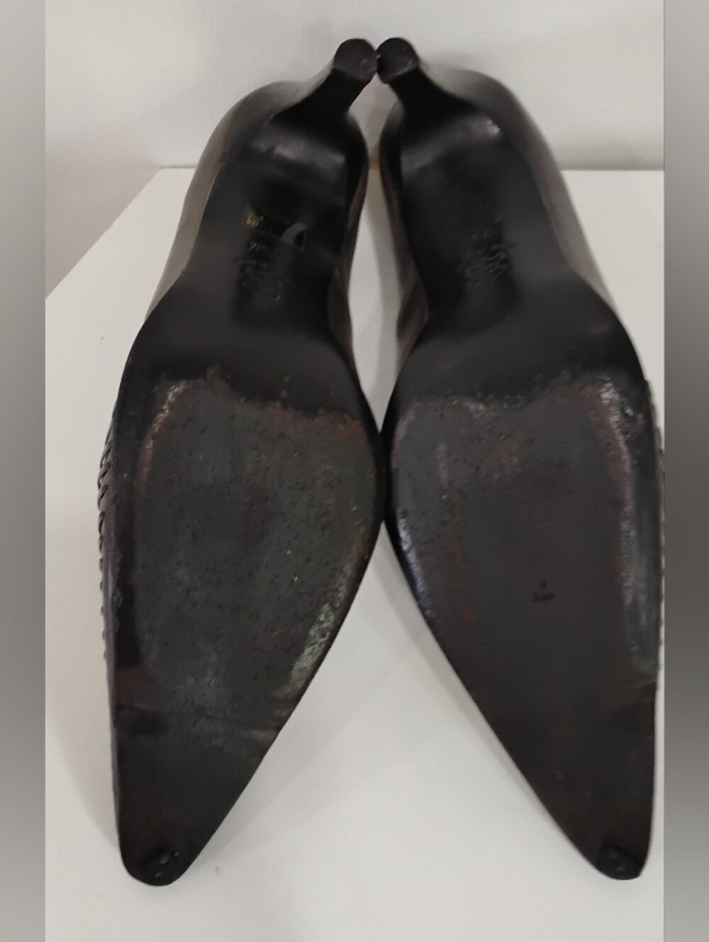 KENNETH COLE LEATHER HEELS - Picture 3 of 7